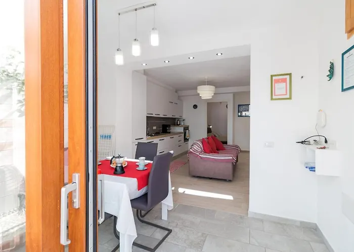 Purple Flower Apartman Cala Gonone