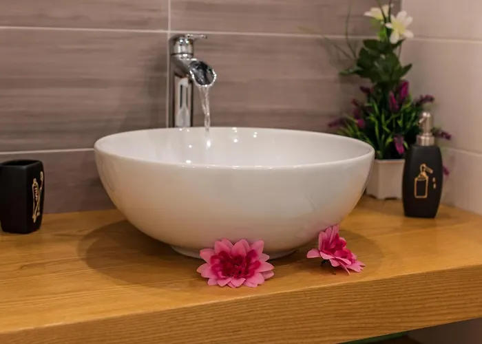 Purple Flower Apartman *